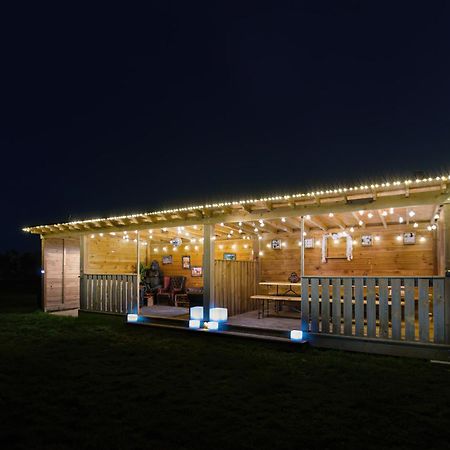Lincoln Yurts Hotel Buitenkant foto