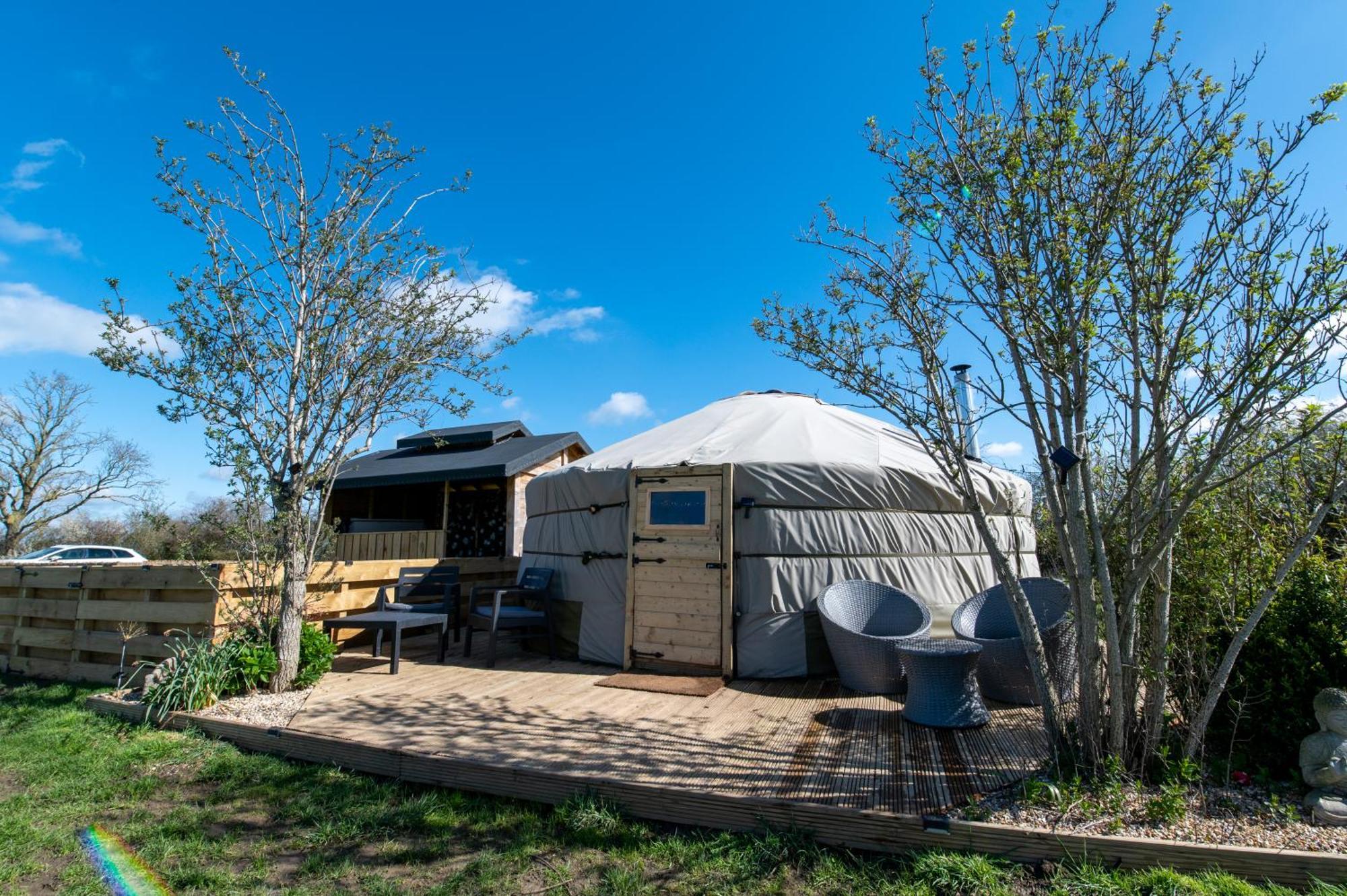 Lincoln Yurts Hotel Buitenkant foto