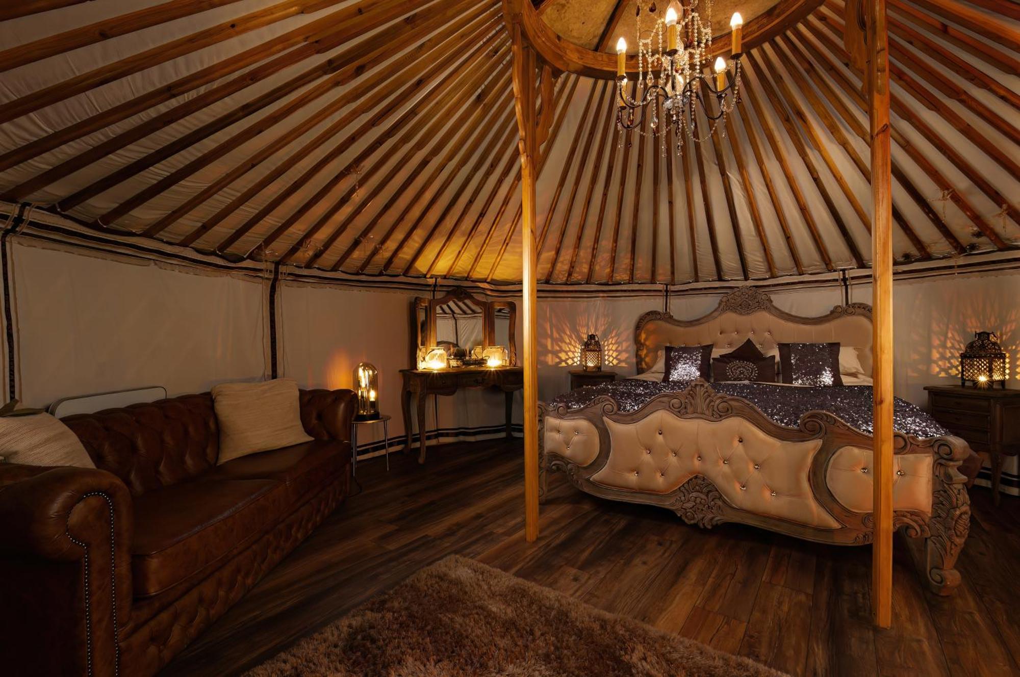Lincoln Yurts Hotel Buitenkant foto