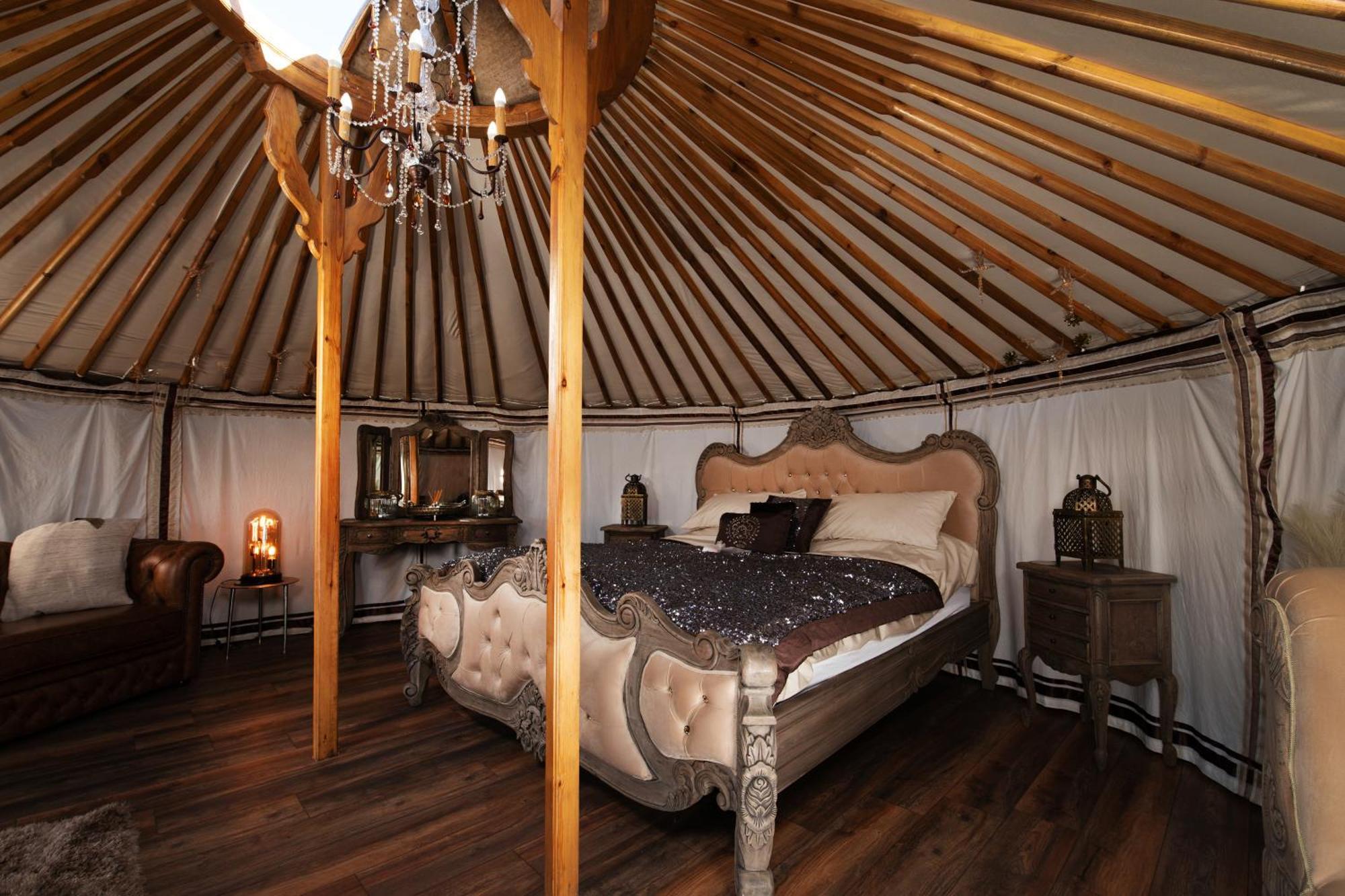 Lincoln Yurts Hotel Buitenkant foto