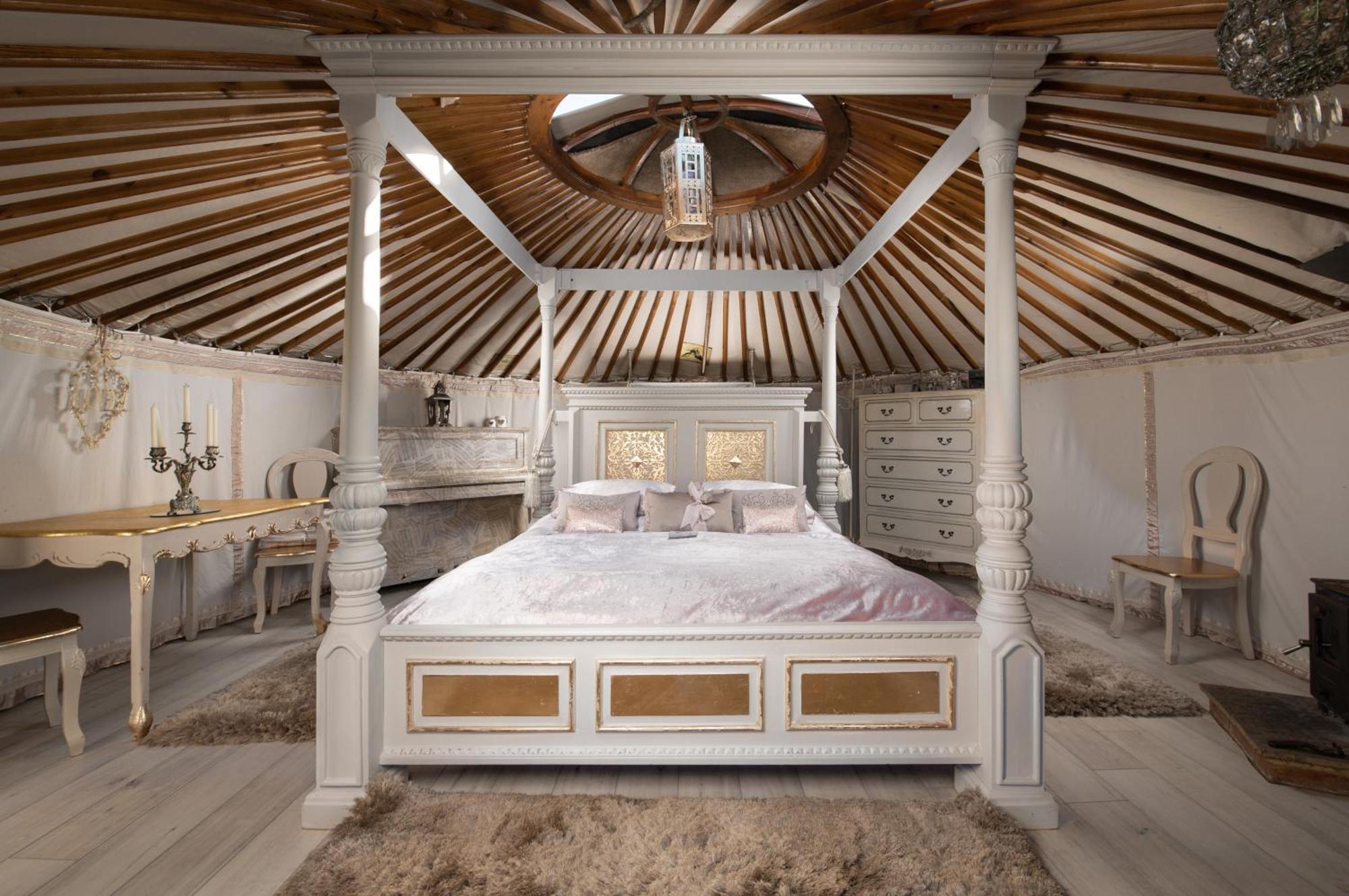 Lincoln Yurts Hotel Buitenkant foto