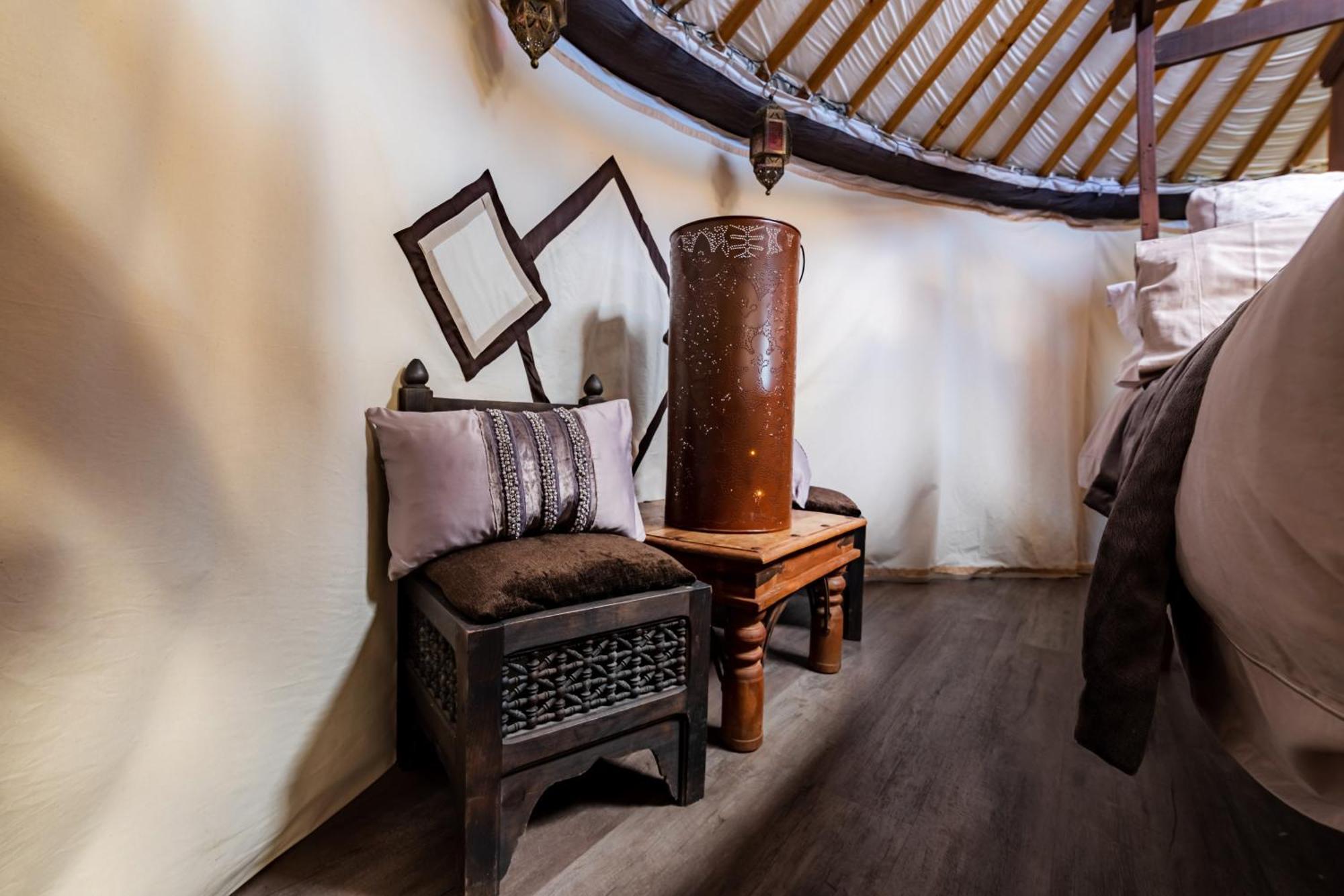 Lincoln Yurts Hotel Buitenkant foto