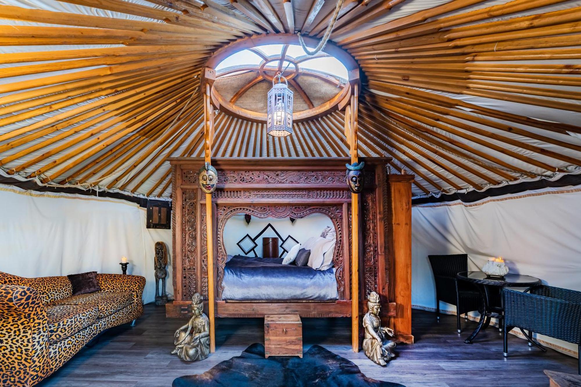 Lincoln Yurts Hotel Buitenkant foto
