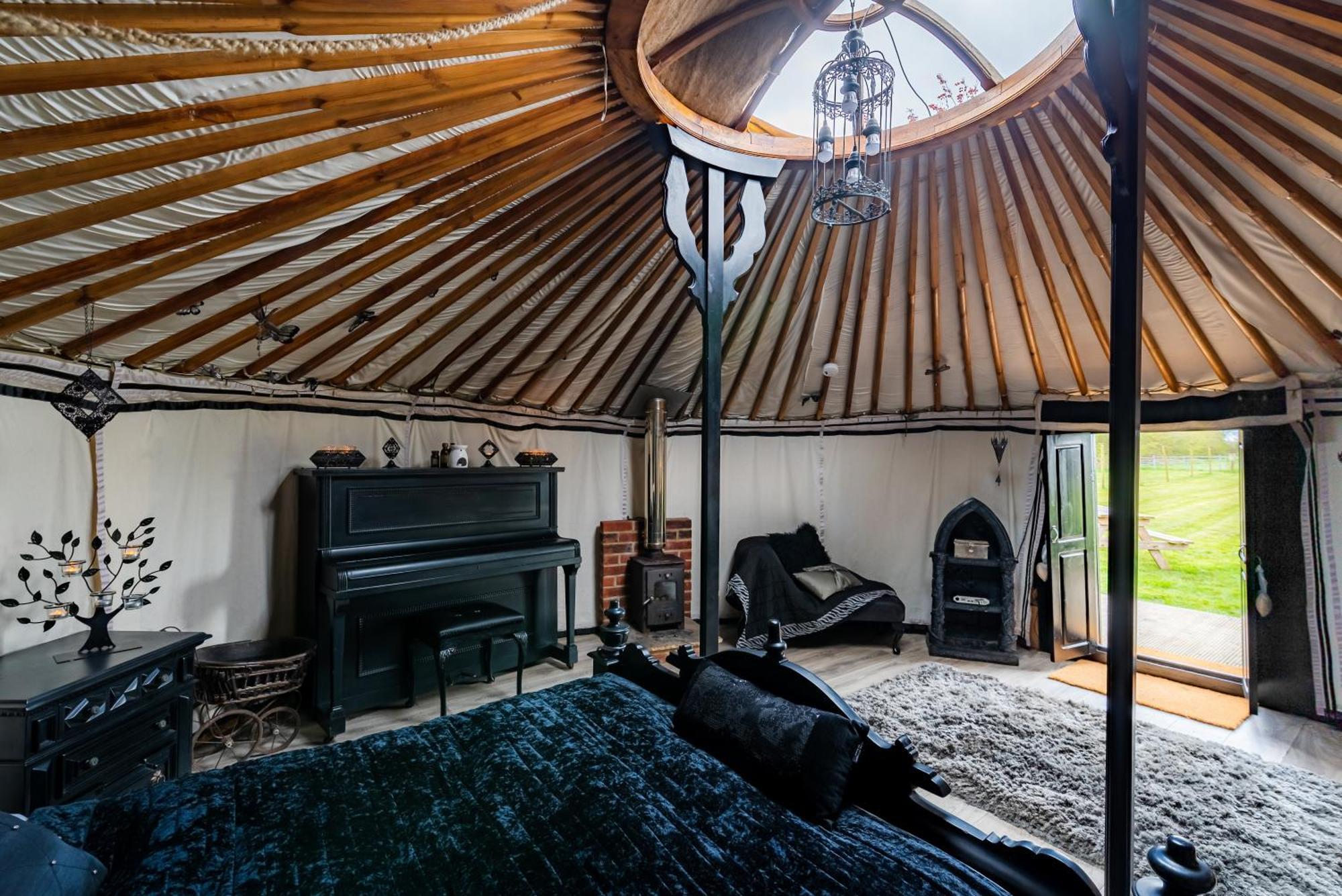 Lincoln Yurts Hotel Buitenkant foto