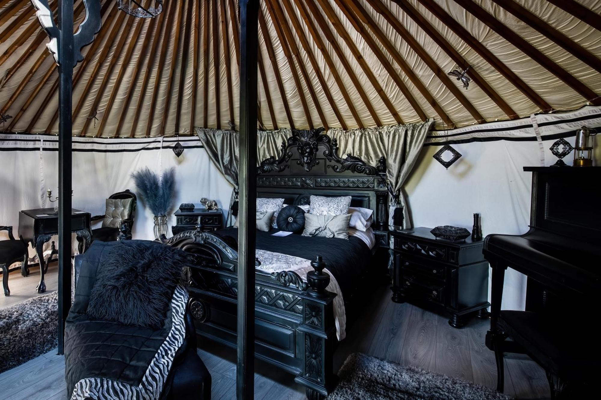 Lincoln Yurts Hotel Buitenkant foto